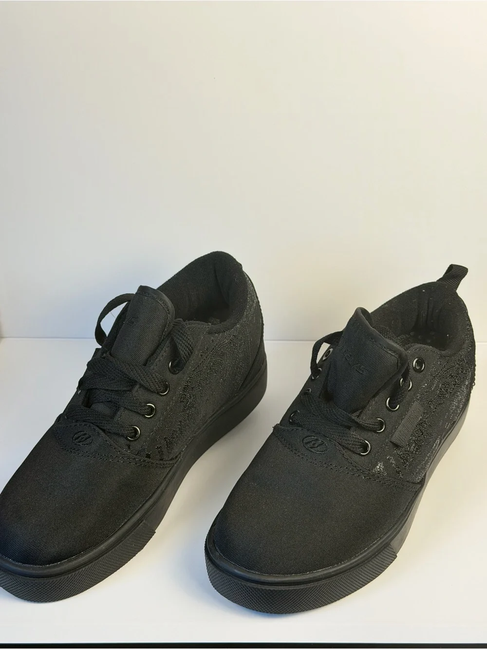 Rare Heelys x 93 Shoe Palace Black Paisley Roller Shoes Youth 4 Skater Y2K